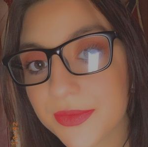 Meet your Posher, Hailey